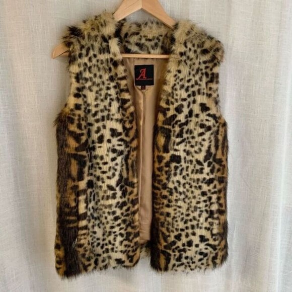 Adrienne Landau Jackets & Blazers - Oversized Faux Fur Soft Animal Print Vest Womens XS Cheetah Adrienne Landau